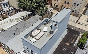 Trendy Fairmount Gem-5 Star Location, Roof Deck, Parking, Gr8 For Families
